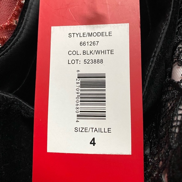 Carmen Marc Valvo halter sleeveless hi and low velvet Gown - Picture 5 of 5